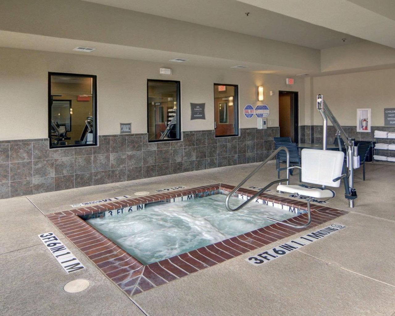 Comfort Suites Near Northeast Mall North Richland Hills Exterior photo